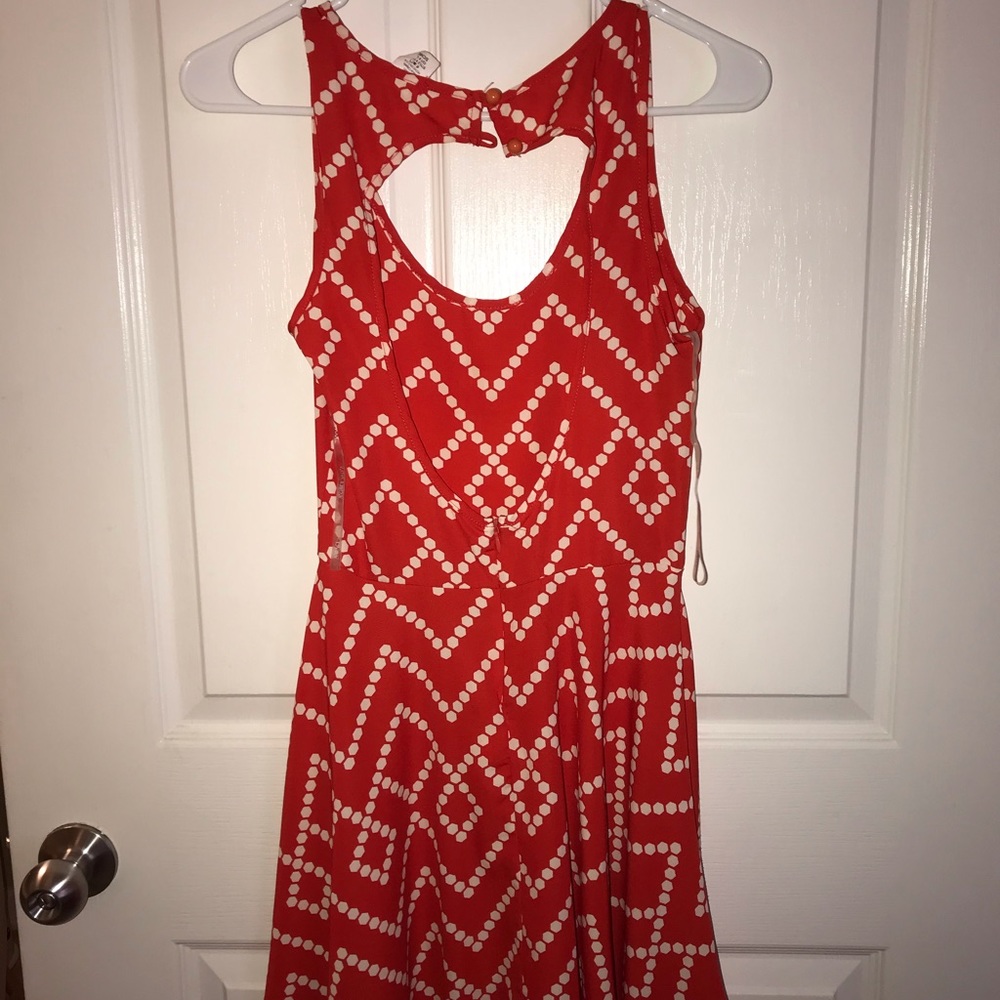 Dress - Picture 2 of 2